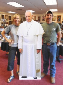 Kartonowy Bergoglio